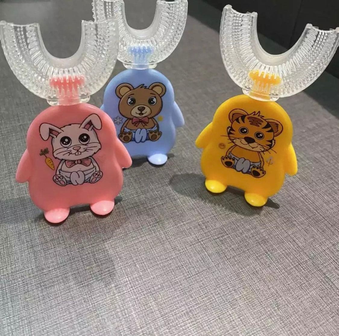 Animal Pattern Kids U Shaped Silicon Cleaning Toothbrush, 360 Degree Cleaning Nurshing Manual Toothbrush, 0-6 Silicon Toothbrush Animal Pattern Kids U Shaped Silicon Cleaning Toothbrush, 360 Degree Cleaning Nurshing Manual Toothbrush, 0-6 Silicon Toothbrush